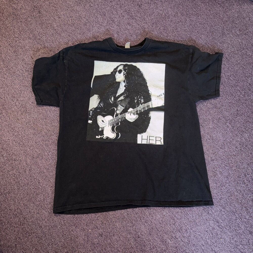 H.E.R. Shirt Women Small Black Graphic Crew Neck Short Sleeve Stretch Distressed